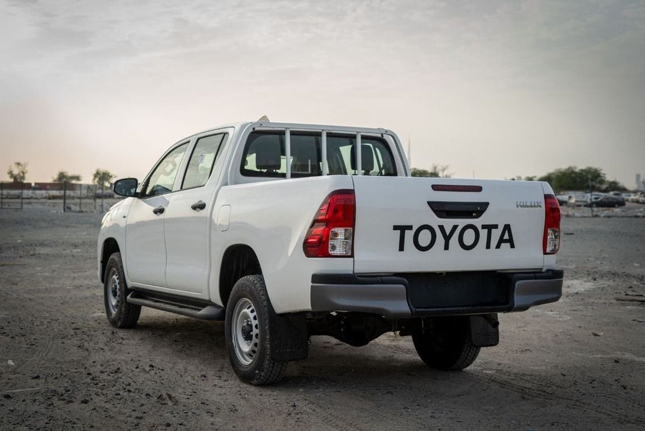 تويوتا هيلوكس GL 2.7L Double Cab Utility 4WD