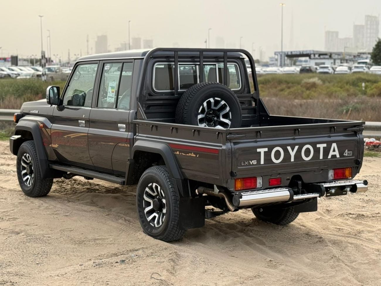 Toyota Land Cruiser Pick Up  Toyota Land Cruiser Pick Up 2026 Toyota Land Cruiser DC 4.0L AT Petrol (Full Option)