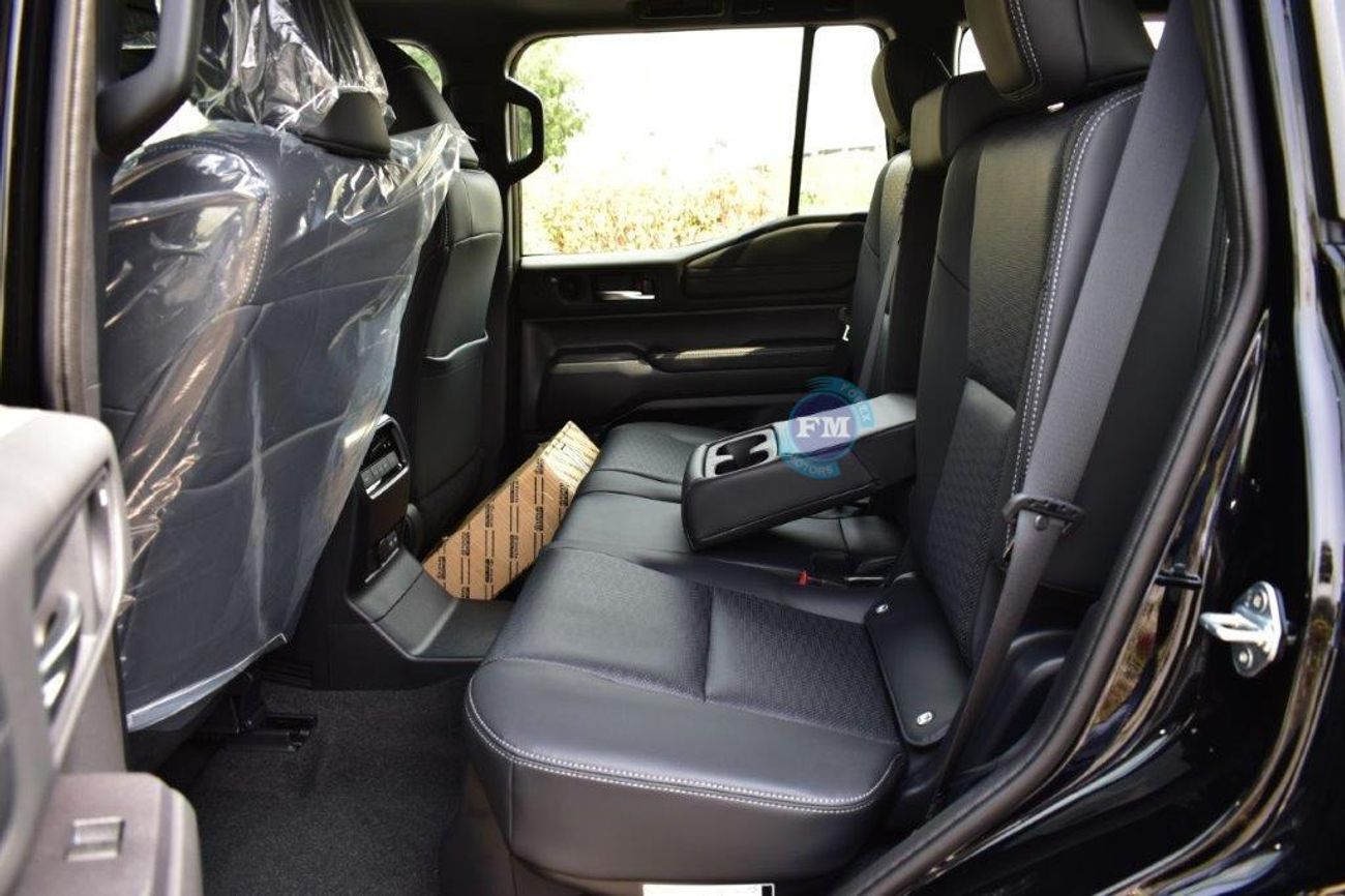 تويوتا برادو Luxury 2.4L Petrol 7 Seat Automatic