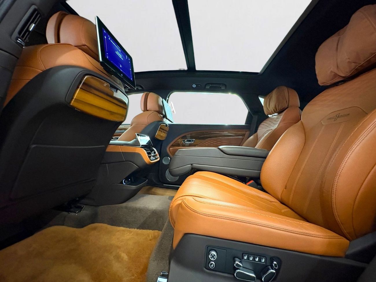 Bentley Bentayga AZURE AED 11,660 P.M | 0% DOWN PAYMENT | BENTLEY BENTAYGA AZURE FIRST EDITION | 4.0L V8 | FULL AGENCY SERV