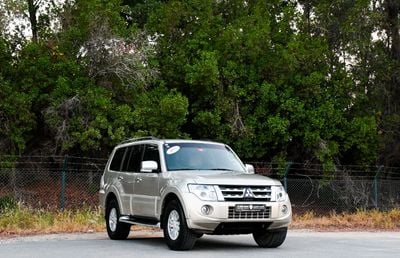 Mitsubishi Pajero Mitsubishi Pajero Gulf 2013 Specs in excellent condition GLS Base 3.5L (5 Seater)