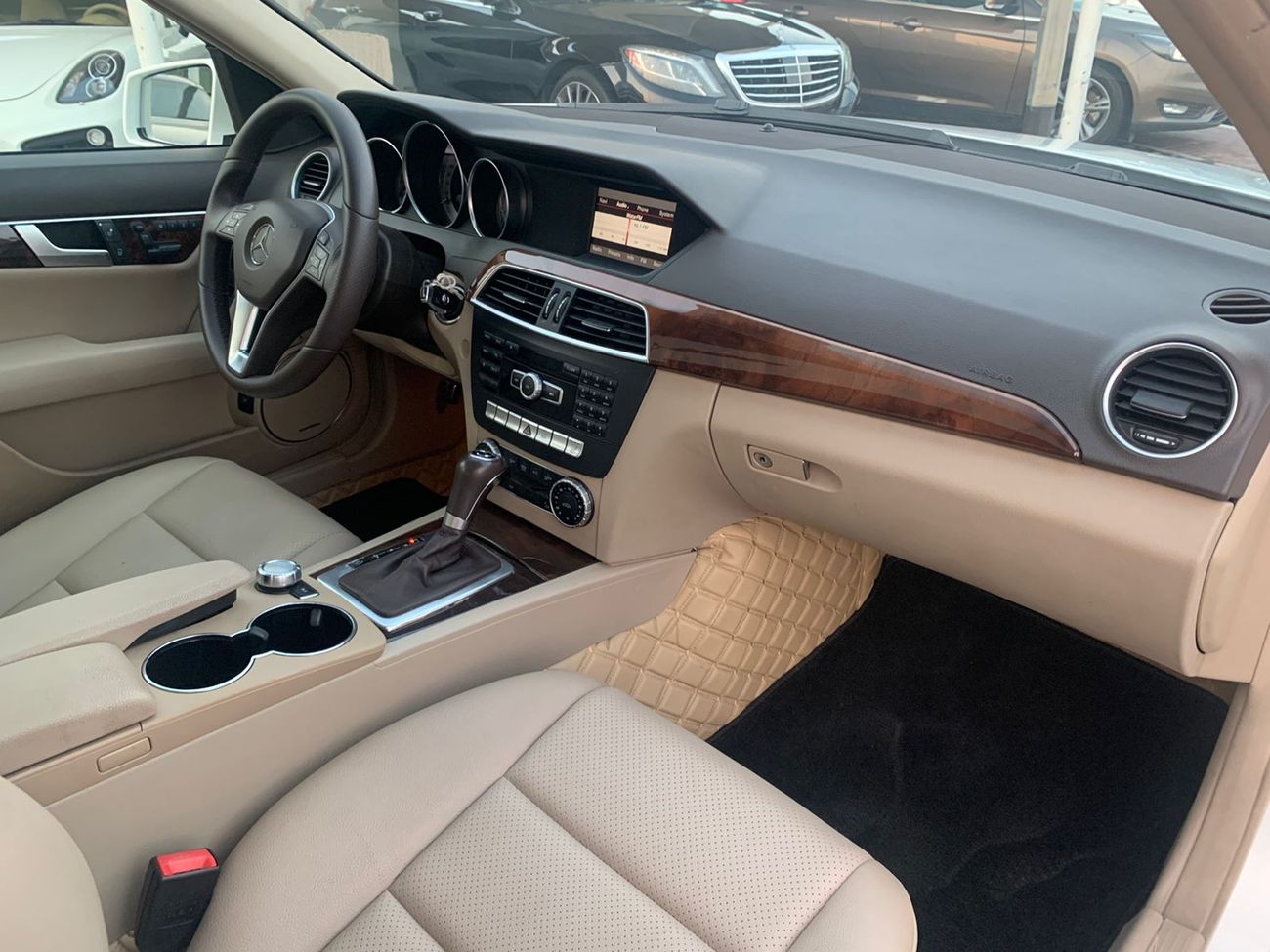 Mercedes-Benz C 300 Mercedes C300_2014_Excellent_Condition _Full option