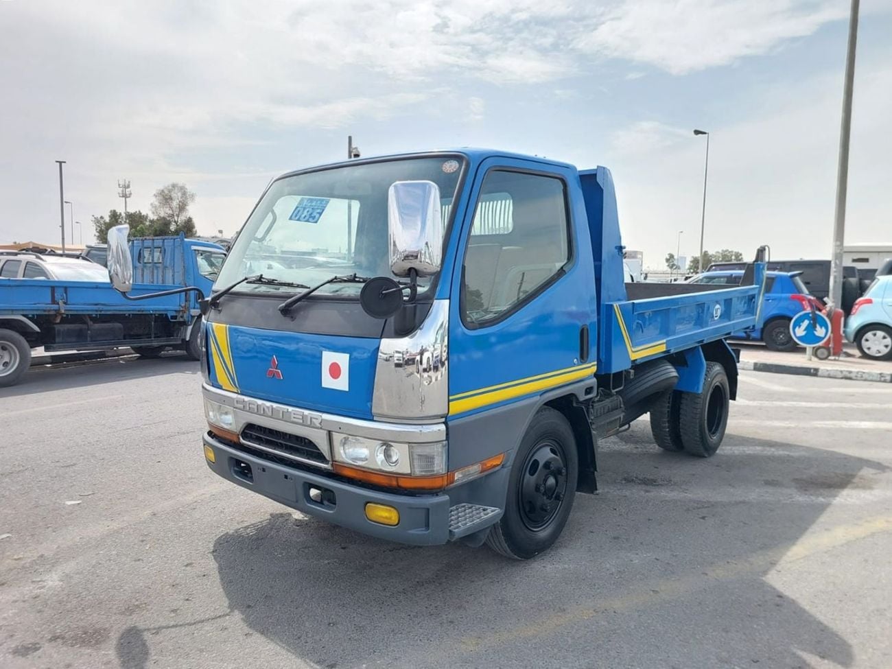 Mitsubishi Fuso Canter (RAMADAN OFFER) MITSUBISHI CANTER TRUCK RHD 1998 MODEL 4.5 L DIESEL MANUAL(PM30616)