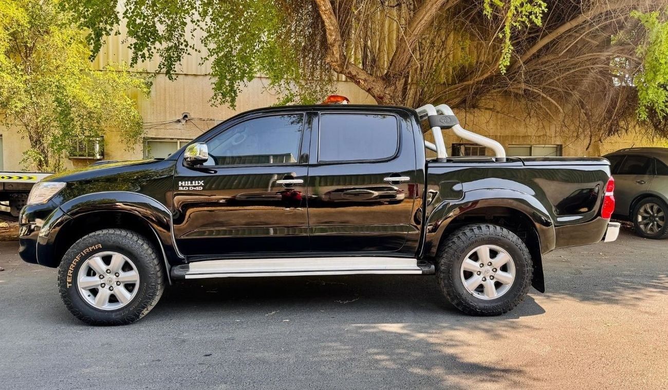 Toyota Hilux EXCELLENT CONDITION | DOUBLE CAB | 3.0L DIESEL ENGINE | RHD | (AT) | 2011
