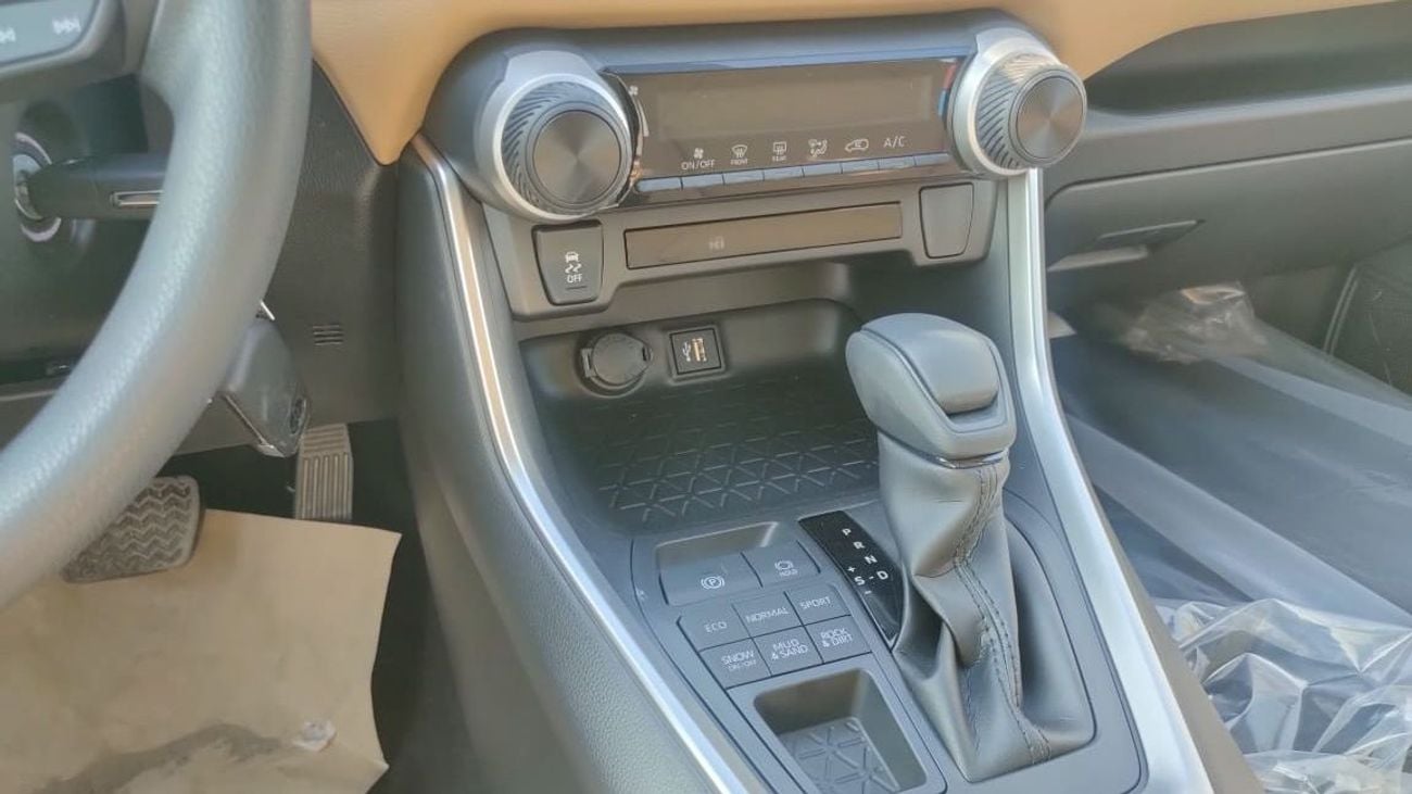 تويوتا راف ٤ LE 2.5L AWD 2023YM