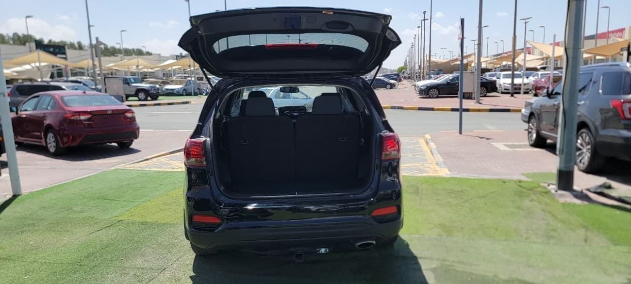 Kia Sorento S (NON GCC) Mid Option 3.3L
