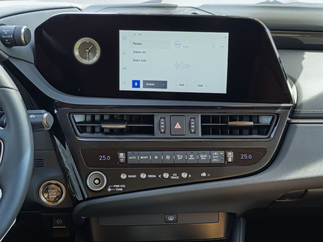 Lexus ES350 LEXUS ES350 - PRIME - 3.5L - 2025 MODEL - WHITE INSIDE TAN 