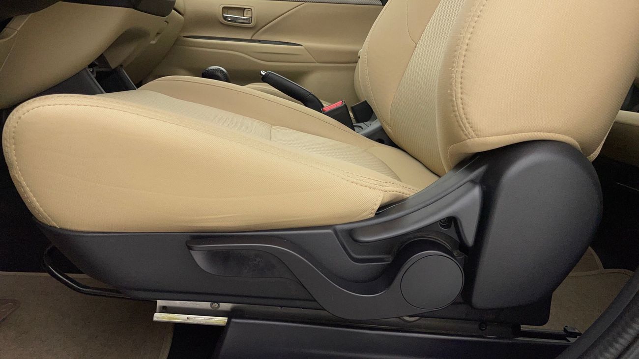 ميتسوبيشي آوتلاندر GLX HIGHLINE 2.4 | بدون دفعة مقدمة | اختبار قيادة مجاني للمنزل