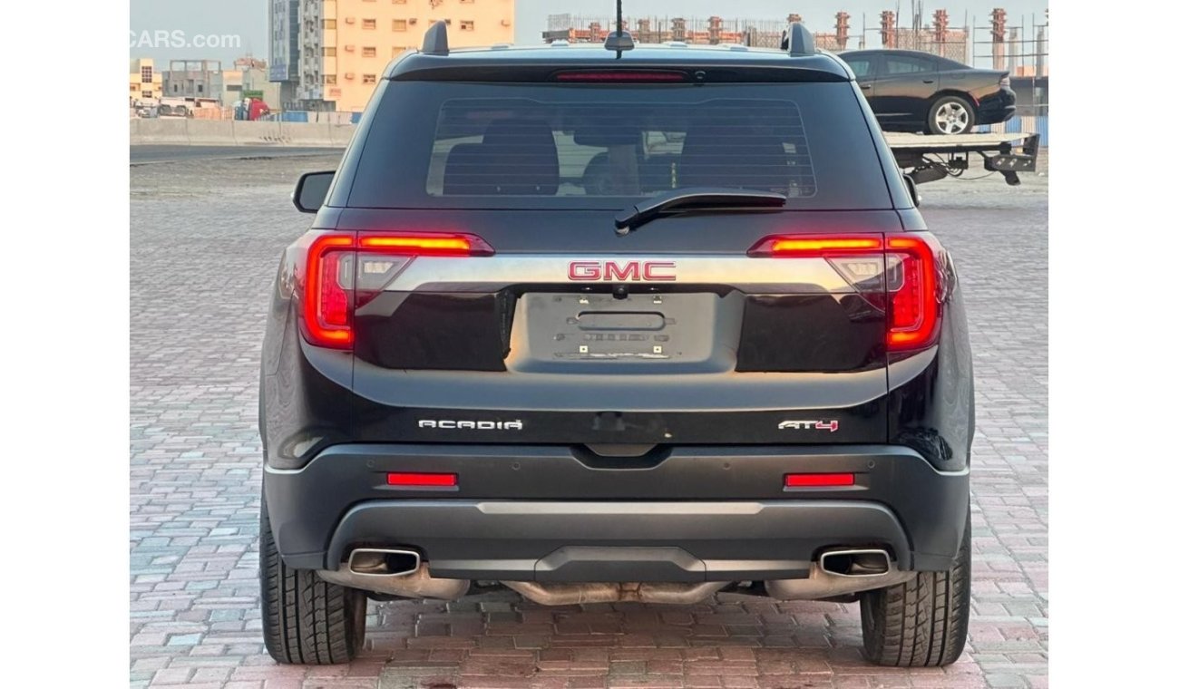 GMC Acadia AT4