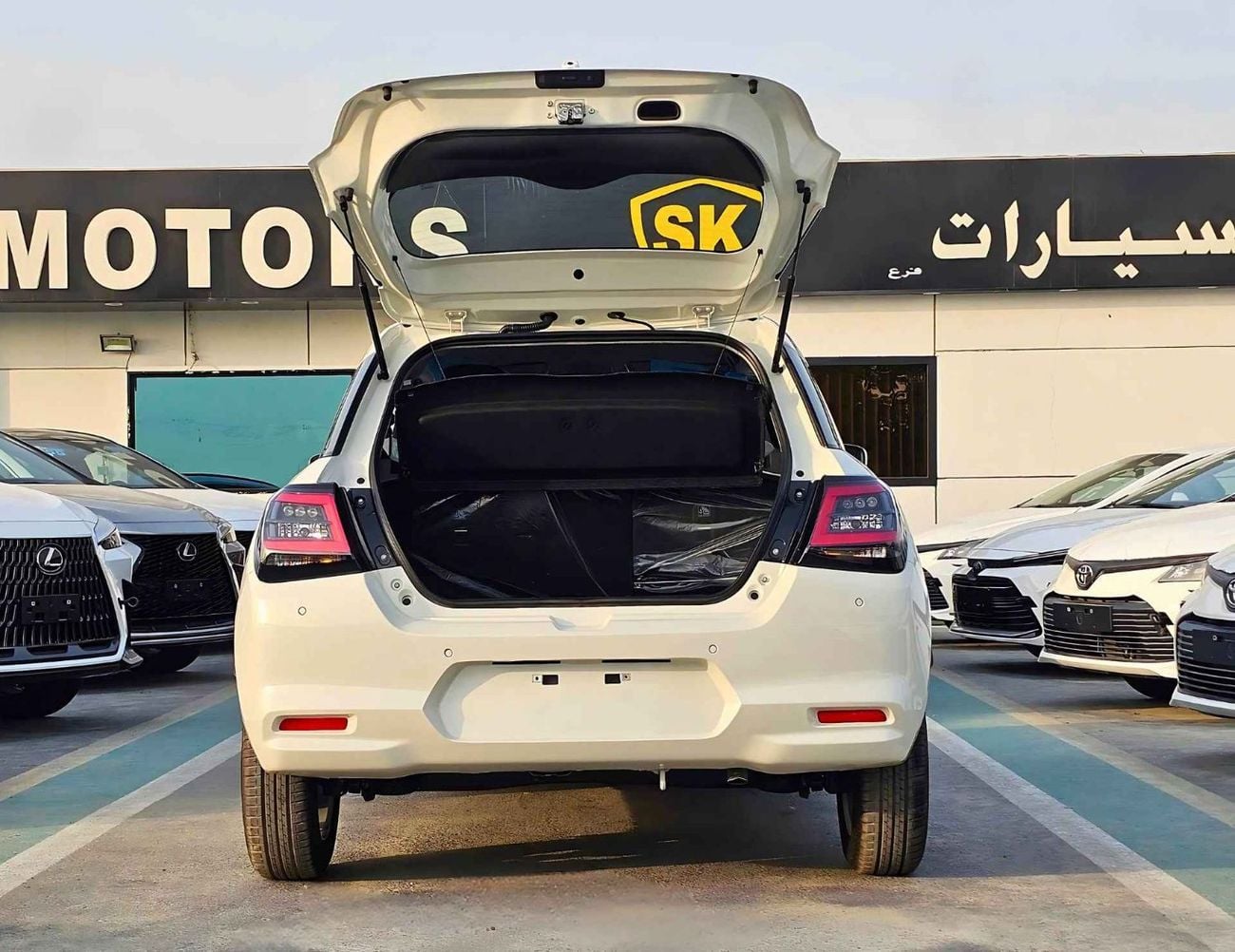 سوزوكي سويفت GLX / 1.2L PETROL A/T / PUSH START / REAR PARKING SENSOR / REAR CAMERA (CODE # GLX)