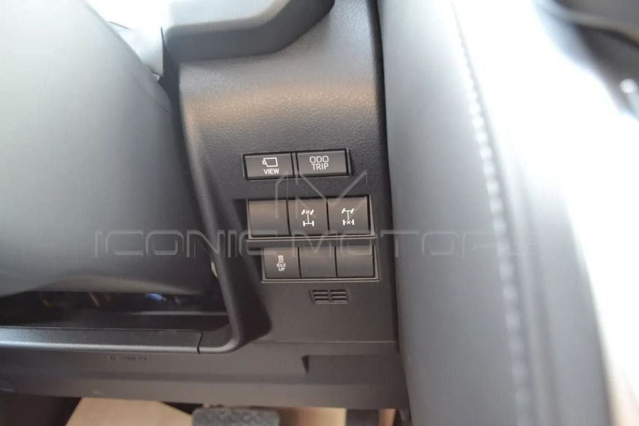 تويوتا لاند كروزر 3.5L PETROL GR SPORT, TWIN TURBO, RADAR