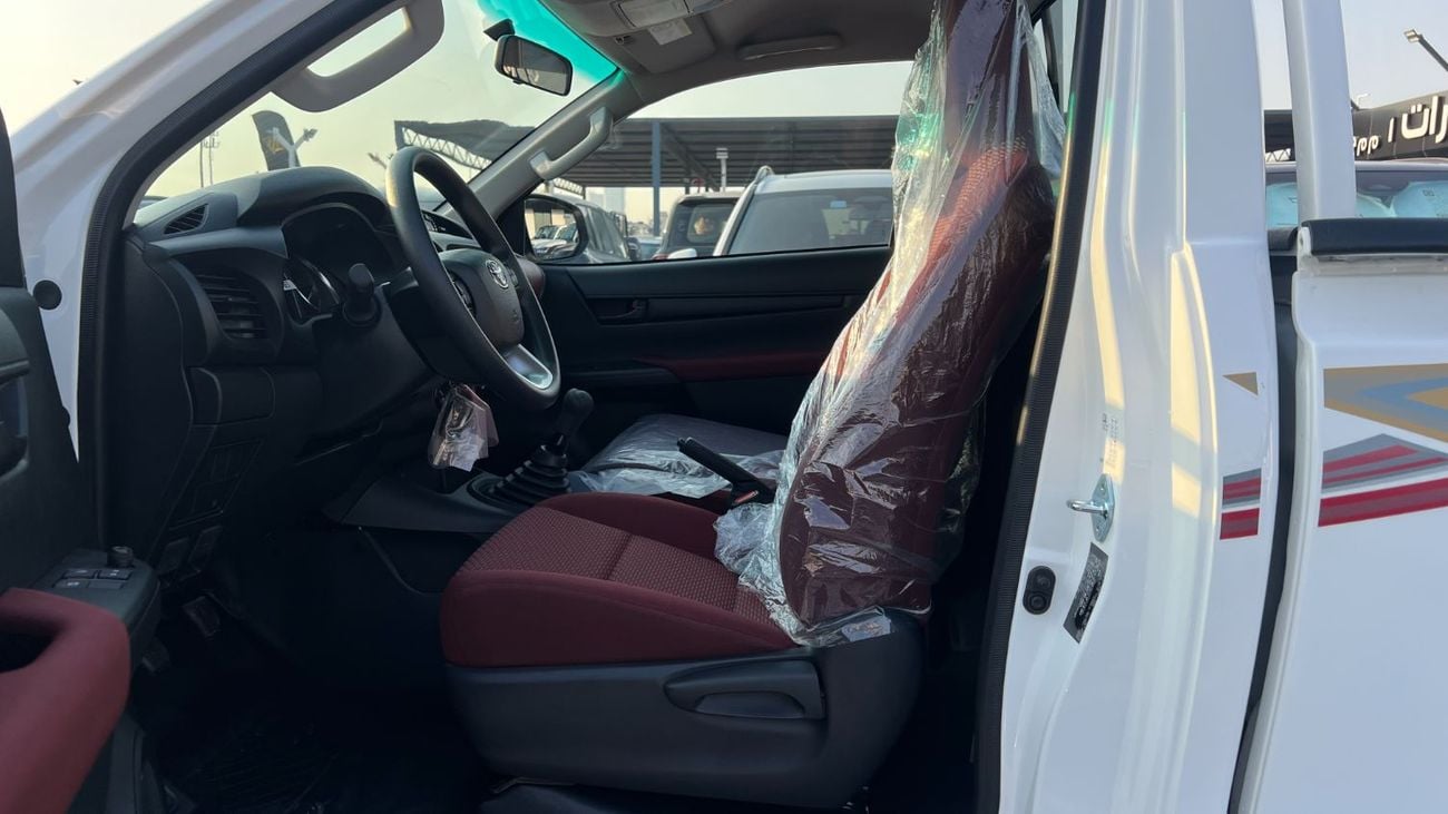 تويوتا هيلوكس GLX 2.7L Single Cab Utility 4WD M/T