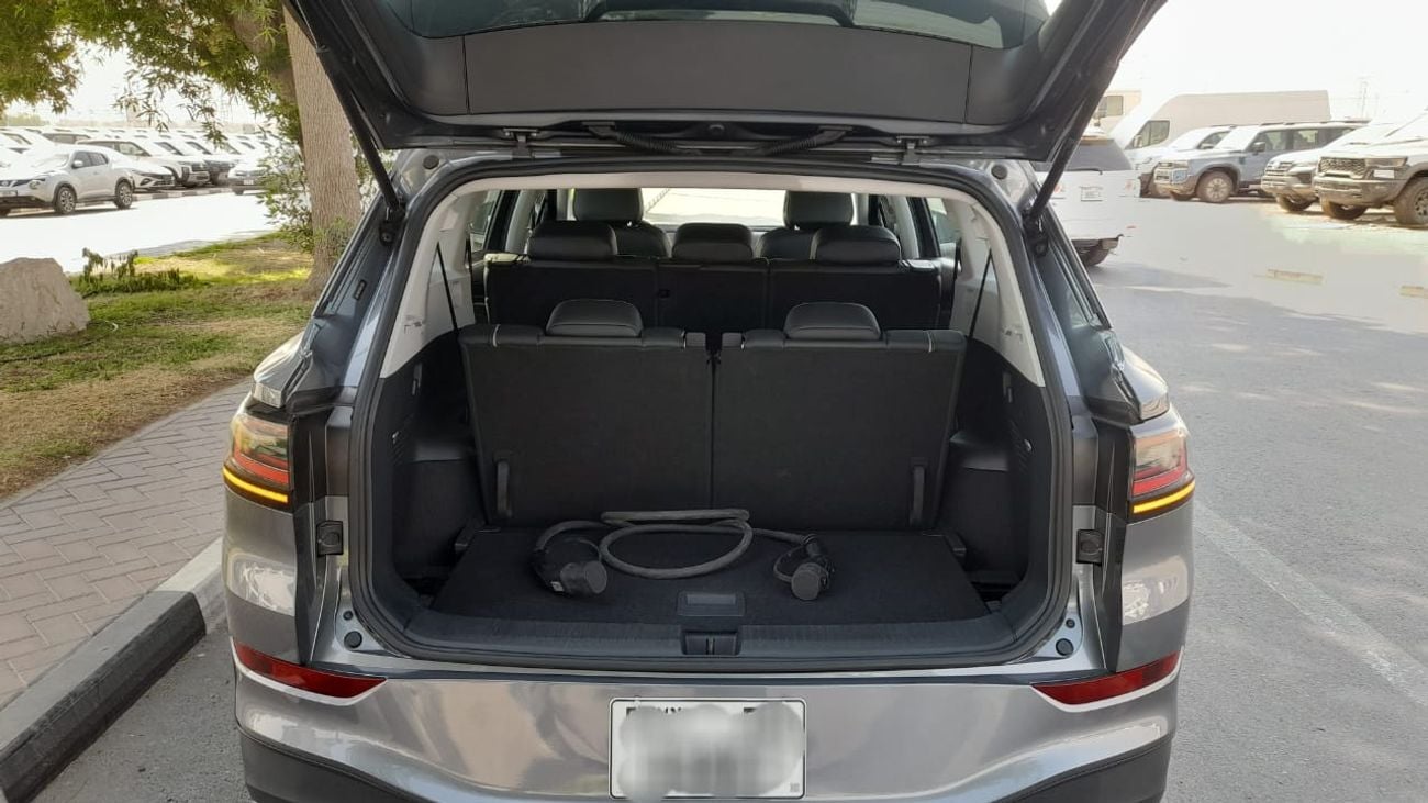 فولكس واجن ID.6 Volkswagen ID6 CROZZ Model Year 2021 Mileage- 133,000 km Well maintained car Already registered in U