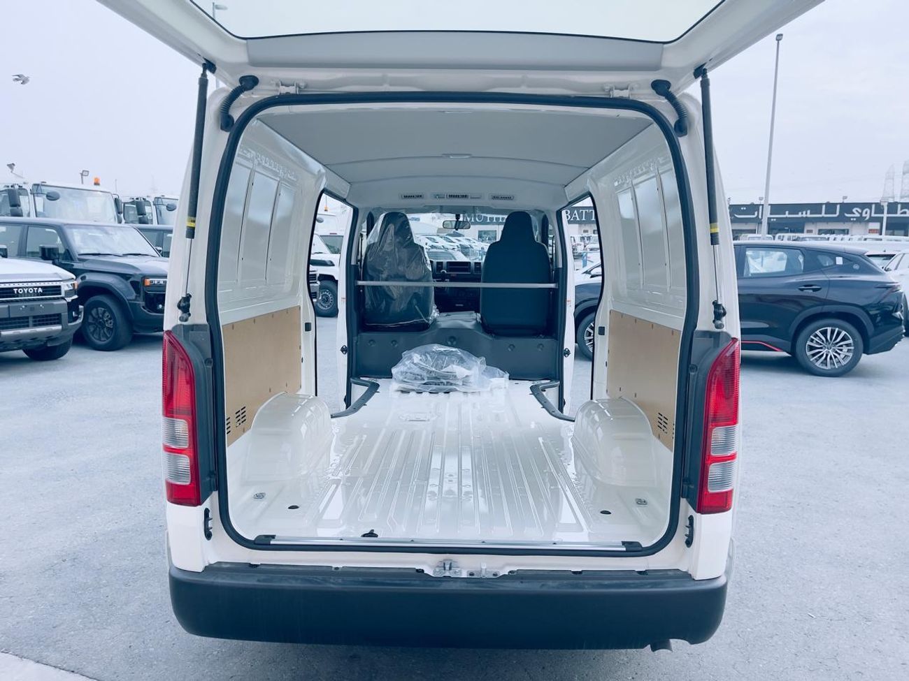 Toyota Hiace toyota hiace cargo 2.5l dsl 2025