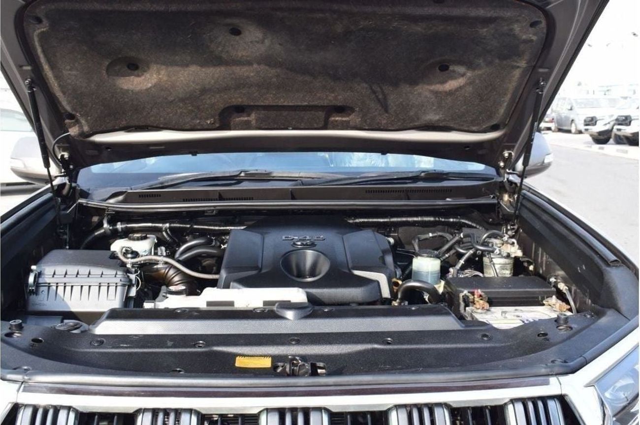 تويوتا برادو Diesel 2.8 Liter Right Hand Drive Automatic Gear