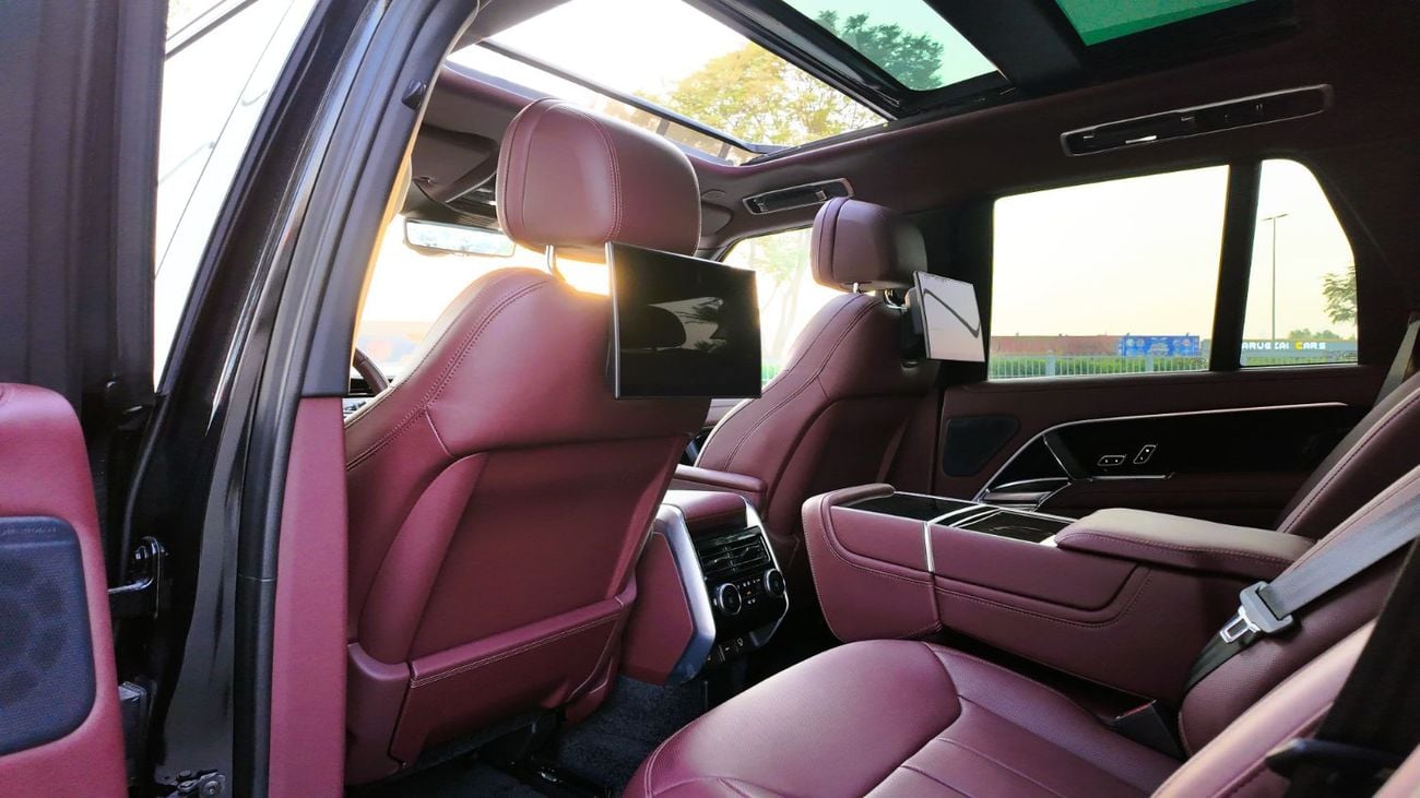 Land Rover Range Rover AUTOBIOGRAPHY P530 2023 Range Rover | 4.4L Twin-Turbo V8 | Under 400 KM | European Specs