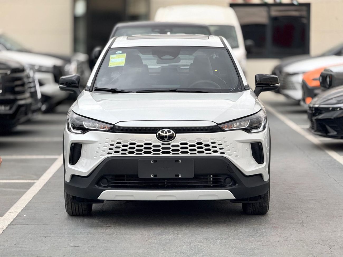 Toyota Corolla Cross Facelift 2.0L HEV FWD 2025 Export Price @ 72,500 AED