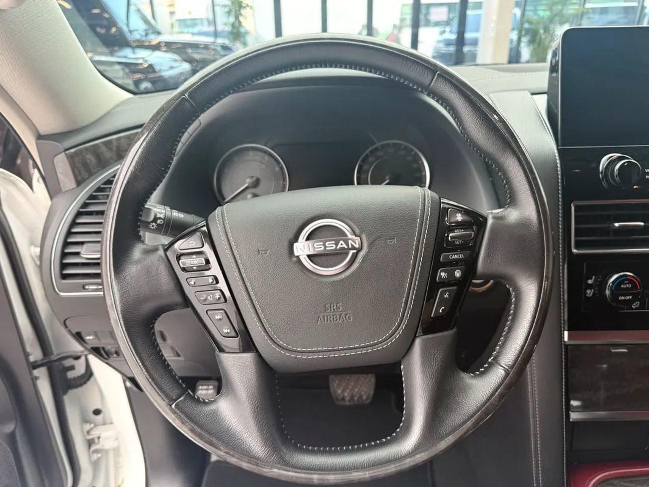 Nissan Patrol SE Platinum City 5.6L SE Platinum City - GCC Specs - Pristine Condition