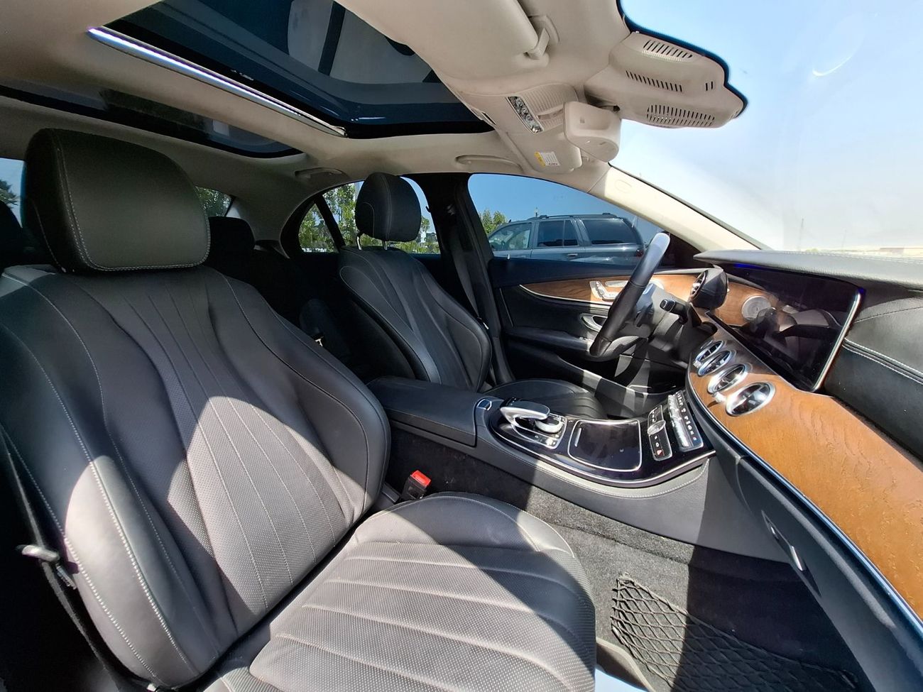 مرسيدس بنز E300 مرسيدس بنز E300e 2019