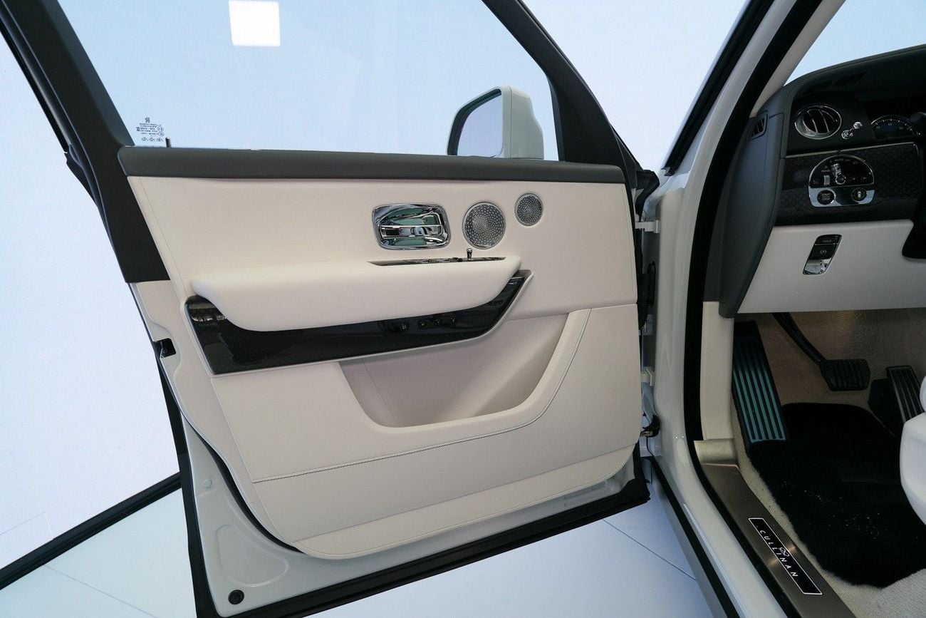 Rolls Royce Cullinan BLACK BADGE