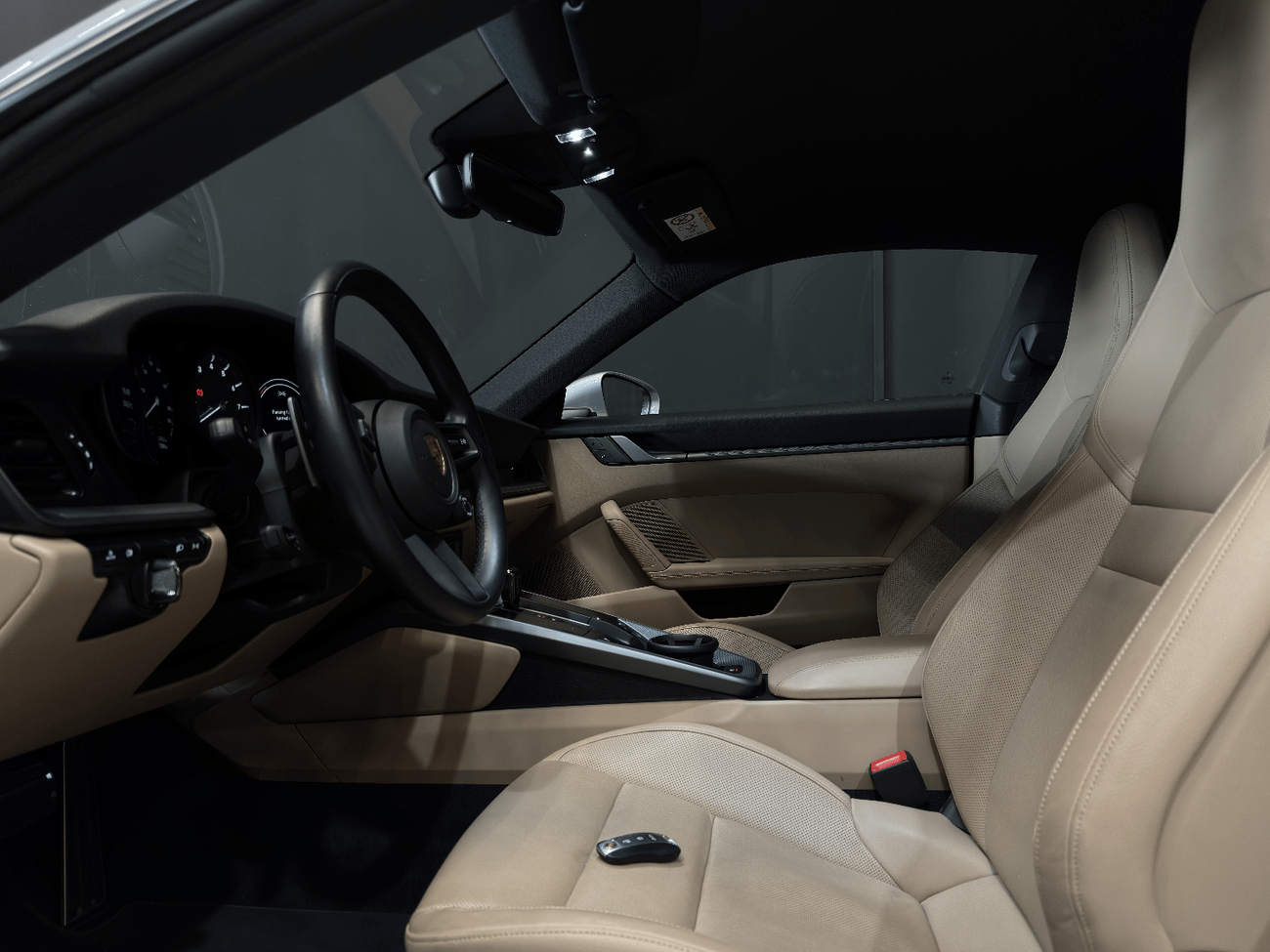 بورش 911 Carrera 4 | Sport Chrono | Matrix LED | Adaptive Cruise | 17K KM