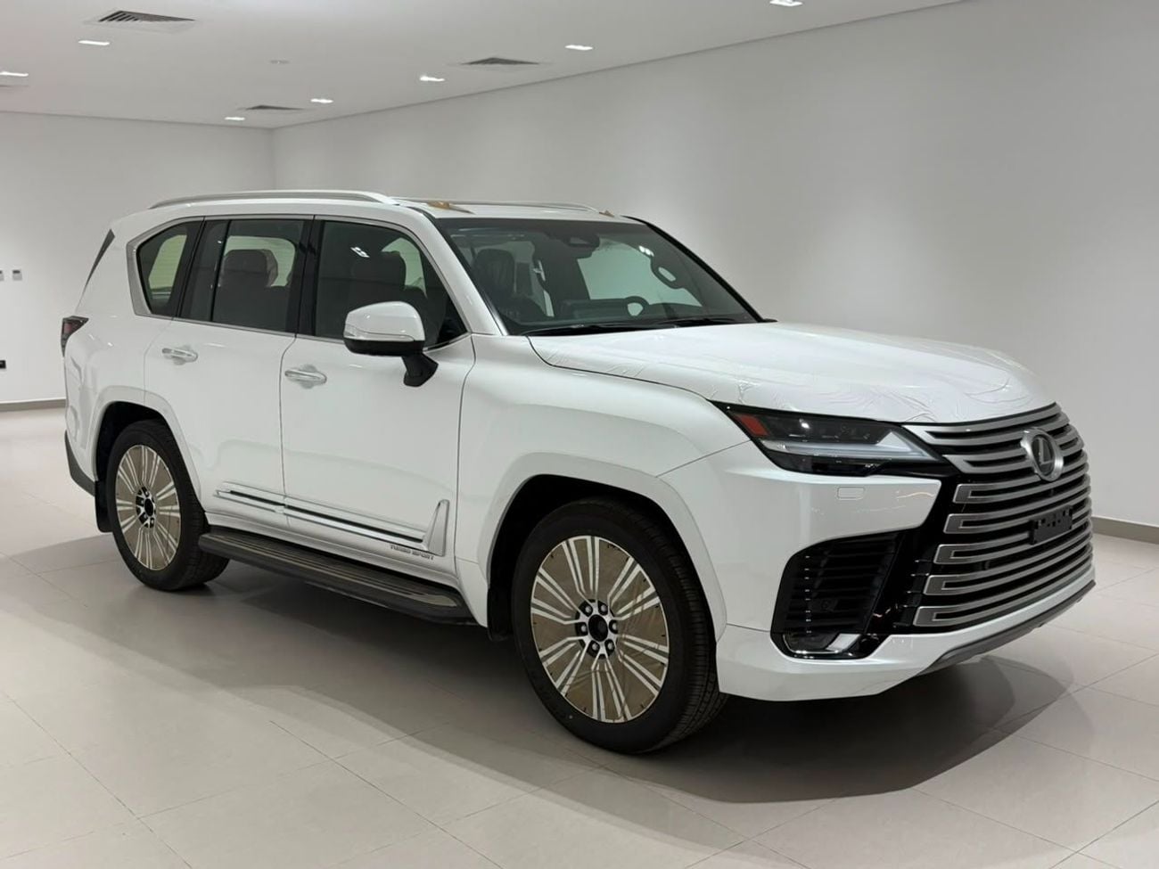 لكزس LX 600 SIGNATURE Lexus LX600 3.5L 2026 Turbo Sport Full option