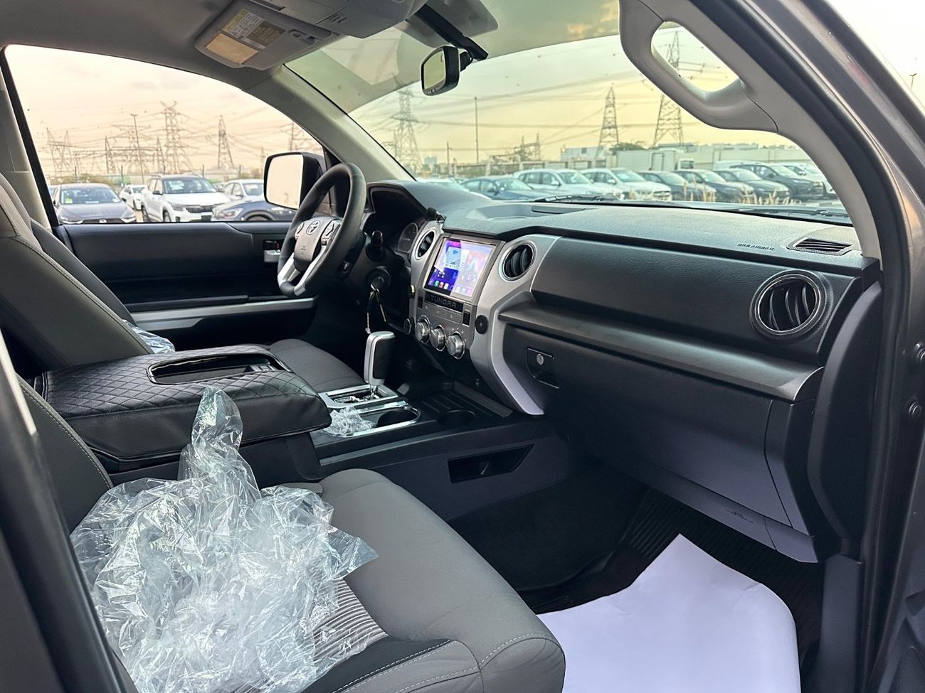 Toyota Tundra Std 5.7L