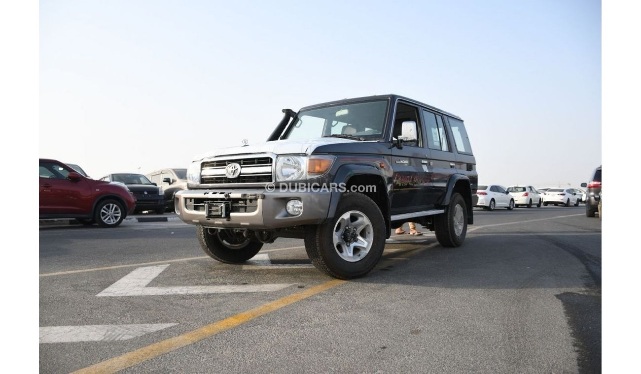 Toyota Land Cruiser 70 76 Series 4.0L V6 Petrol (Only for Export)