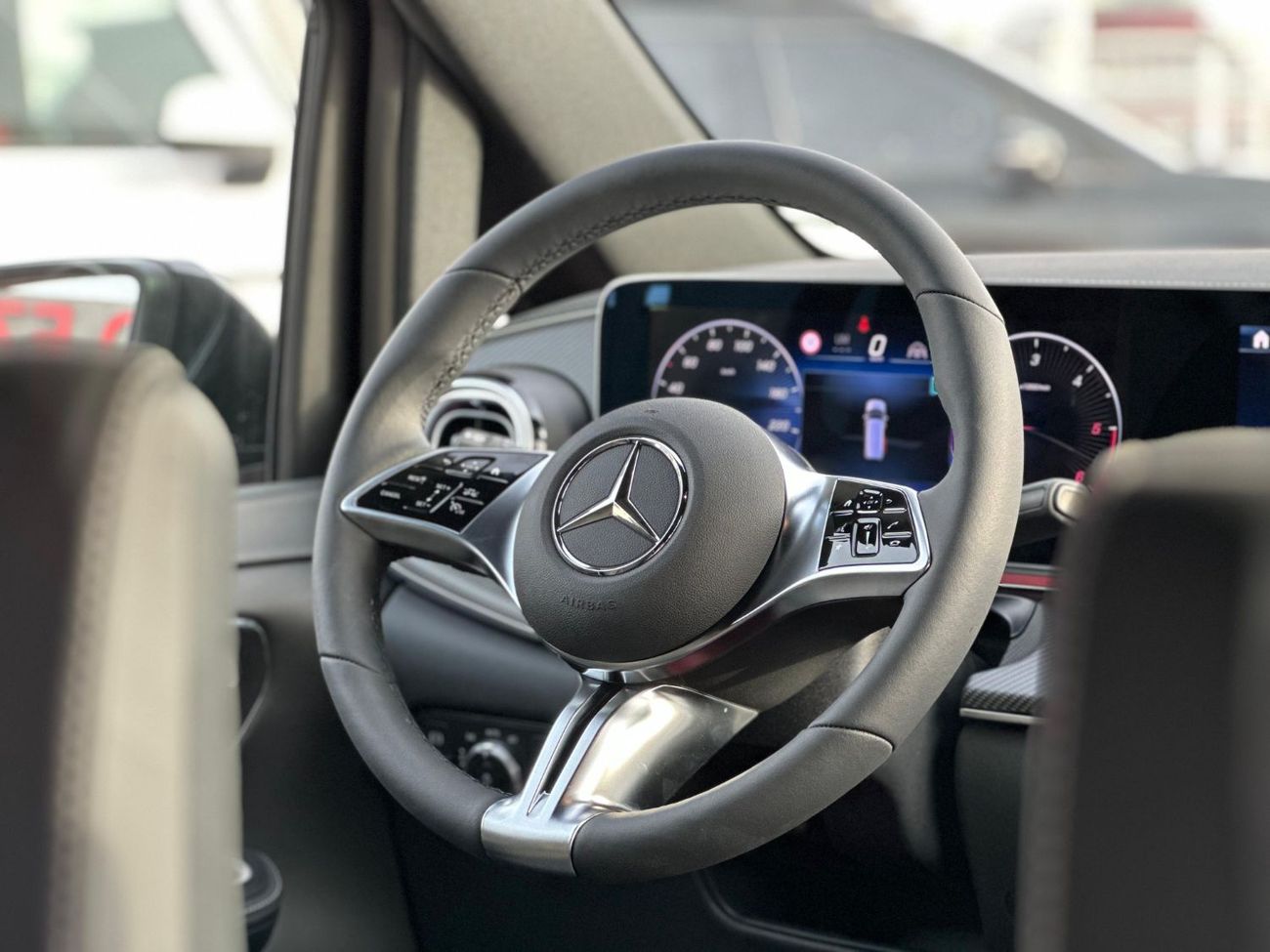 Mercedes-Benz V 300 D Brand New V300D Avantgarde is avaliable in stock