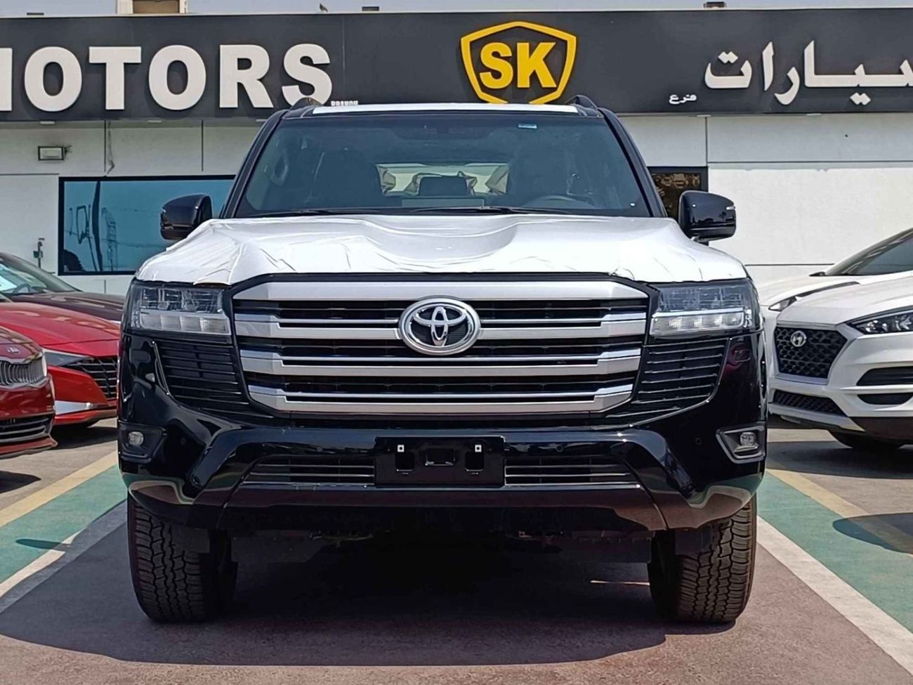 تويوتا لاند كروزر GXR TWIN TURBO / 3.5L PETROL A/T / SUNROOF / DVD+CAMERA / REAR PARKING SENSOR (CODE # LC35GXRM)