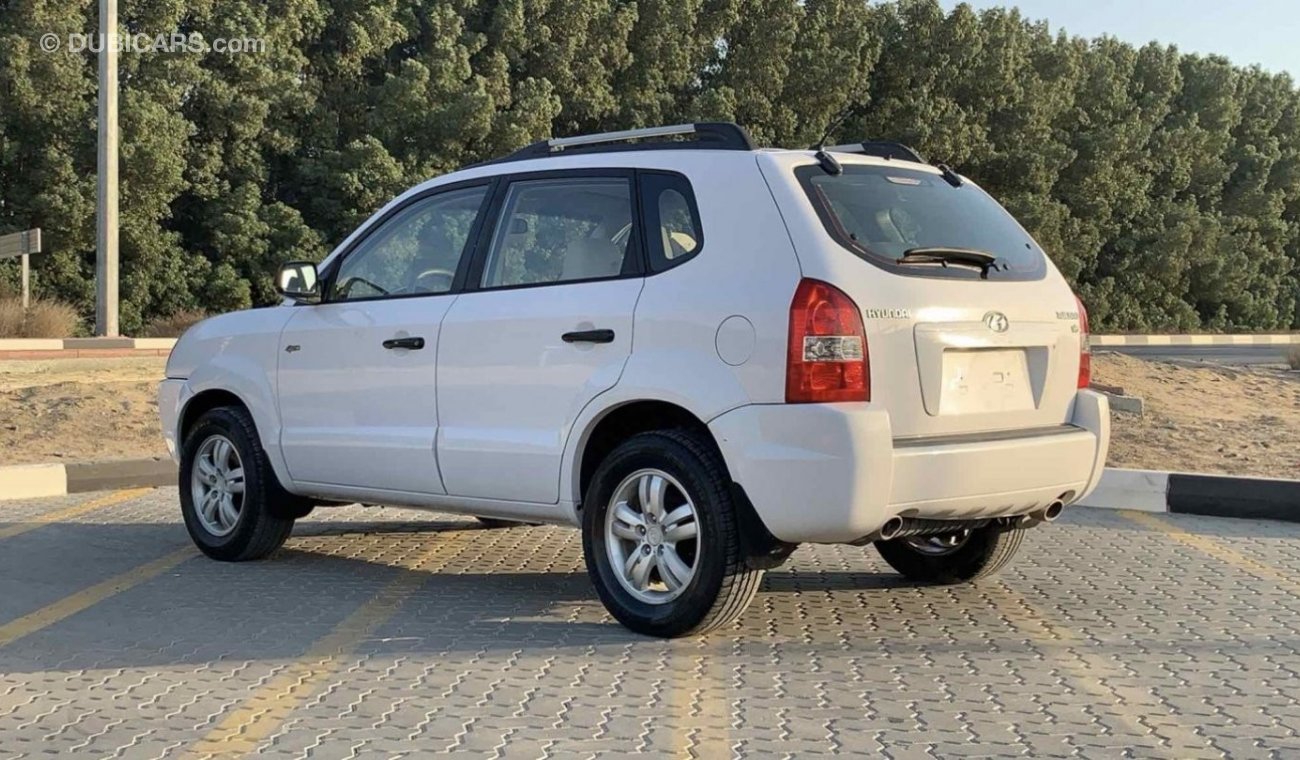 Hyundai Tucson 2009 / V6 / 4x4 Ref# 735