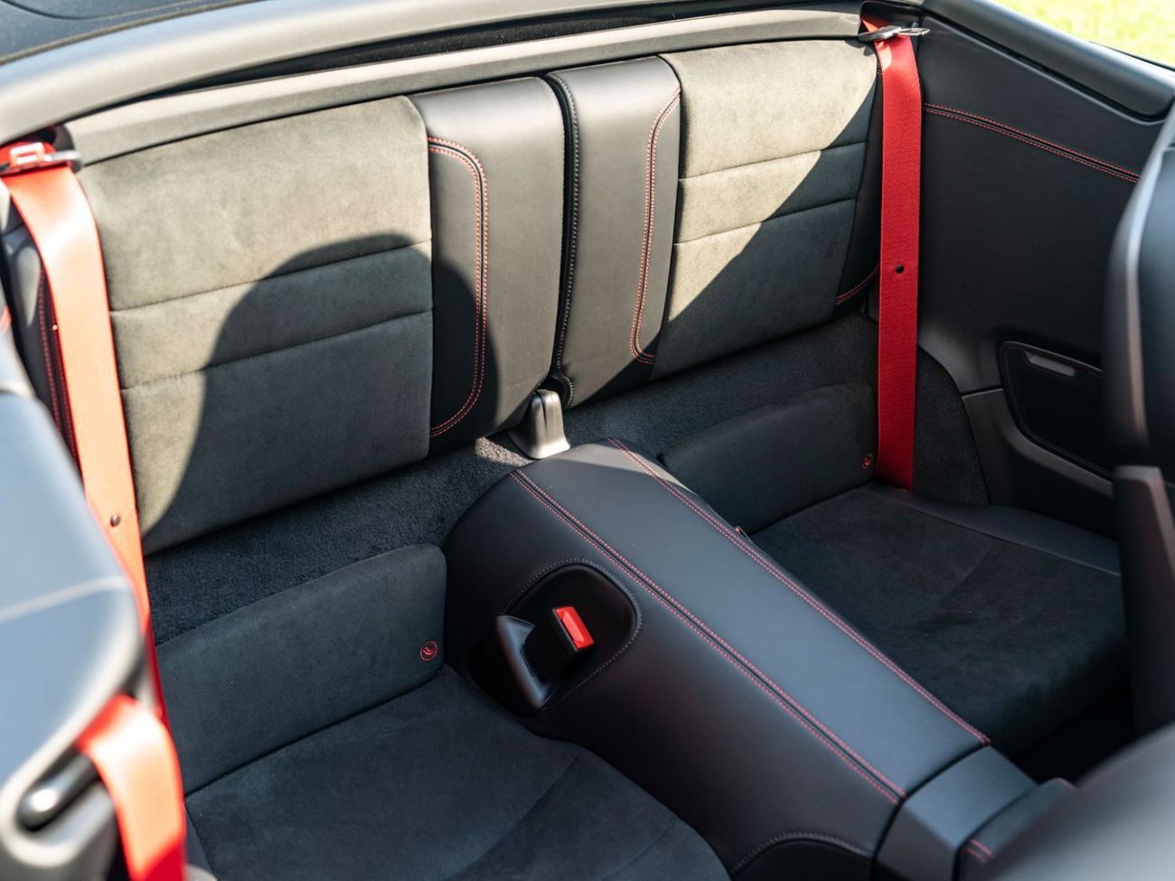 Porsche 911 Carrera GTS 3.0L (450 HP) Convertible