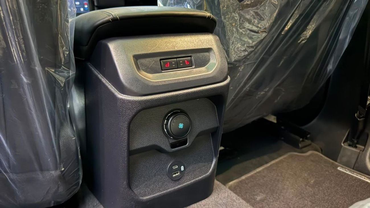 فورد ايفرست FORD EVEREST ,PLATINIUM ,YEAR 2023  ,AUTO TRANSMISSION ,ENGINE CAPACITY 3.0 LITER