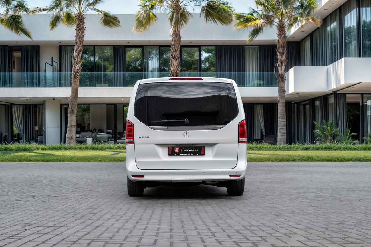 مرسيدس بنز V 250 V 250 | 3,878 P.M | 0% Downpayment | 7 Seats!