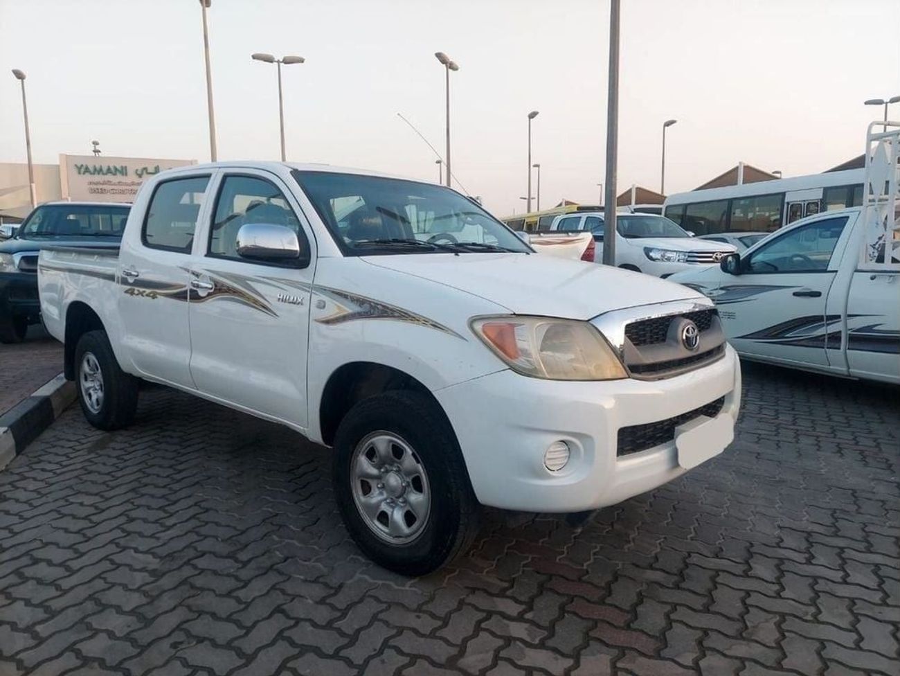 Toyota Hilux DC 2.4L 4WD DIESEL MANUAL TRANSMISSION