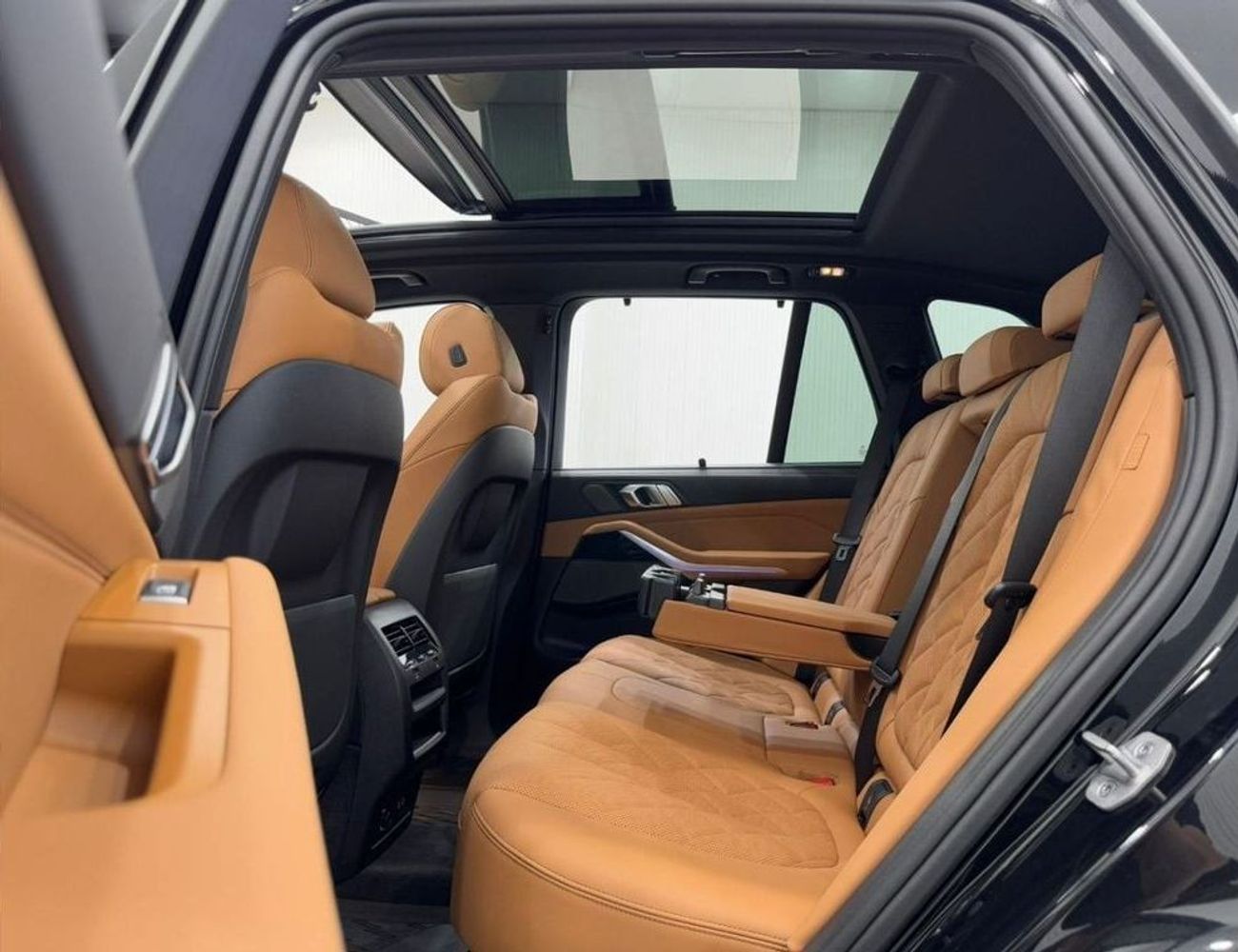 بي أم دبليو X5 40i xDrive 3.0L 2024 BMW X5 40i xDrive Luxury Line, Facelift Model, 1 Year Warranty, Very Low KMs, C