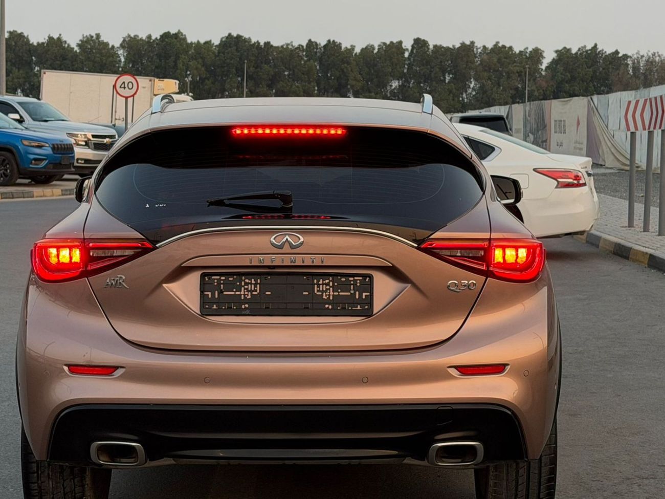 إنفينيتي Q 30 بحاله ممتازة من الداخل و الخارج