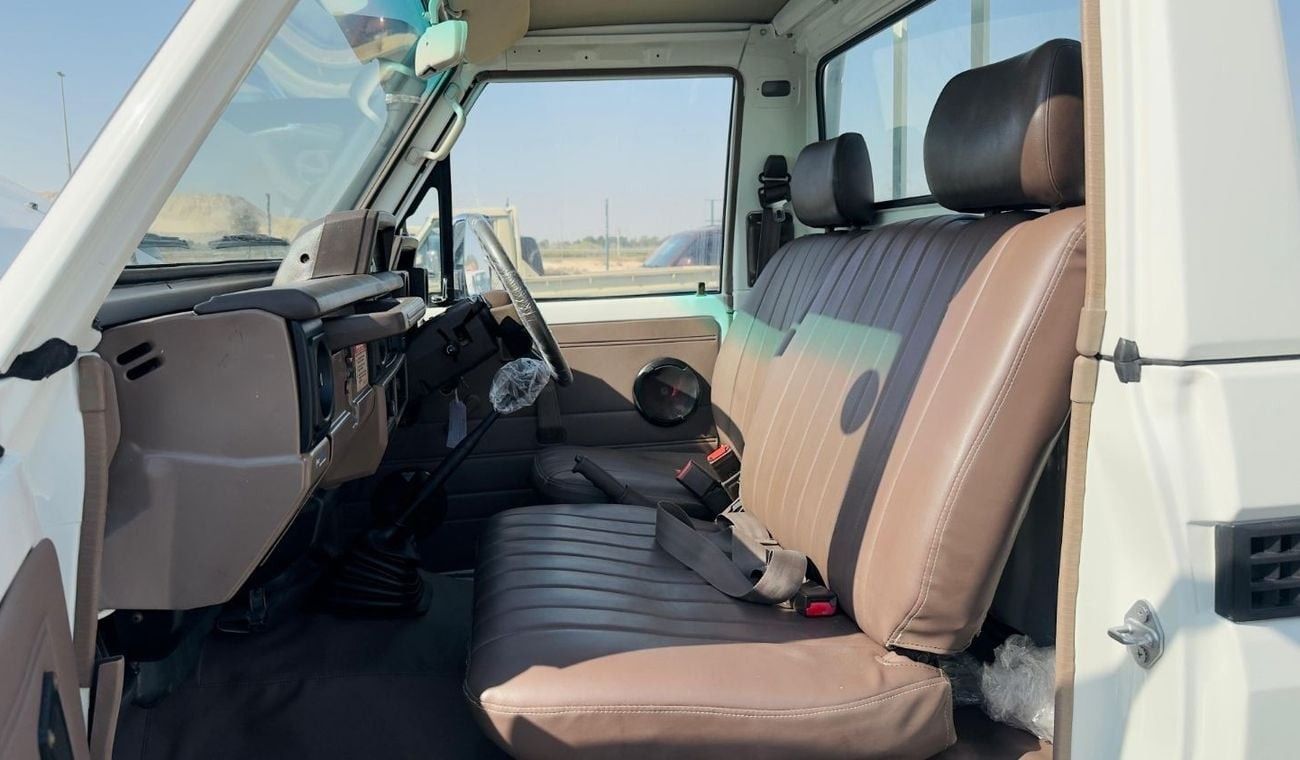 Toyota Land Cruiser Pick Up SINGLE CABIN | BULL BAR | RHD | 4.2L DIESEL ENGINE | (MT) | 1992 | AIR SNORKEL