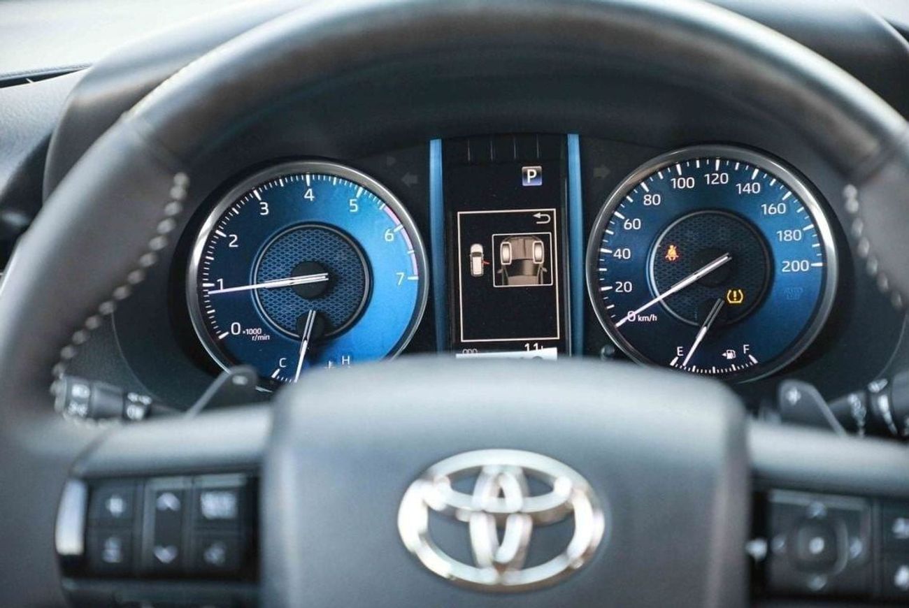 تويوتا فورتونر 2024 Toyota Fortuner GXR 4.0 - PLATINUM WHITE PEARL inside TAN | Export Only