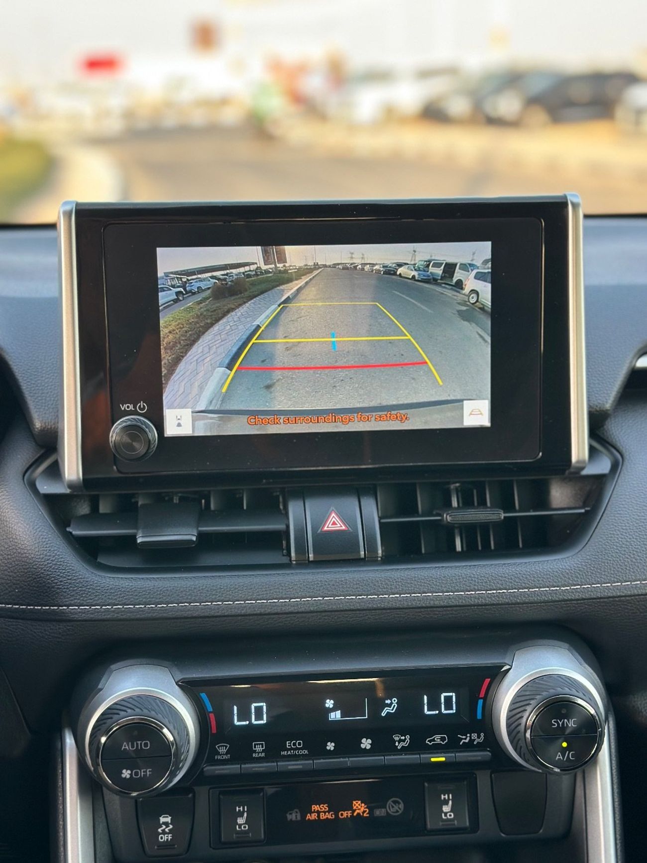 Toyota RAV4 hybrid XLE 2.5L | Sunroof Full option