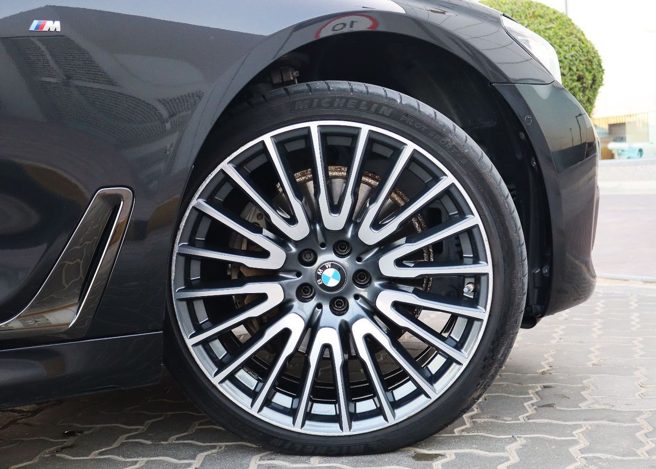 بي أم دبليو 740Li M Sport 3.0L (335 HP)