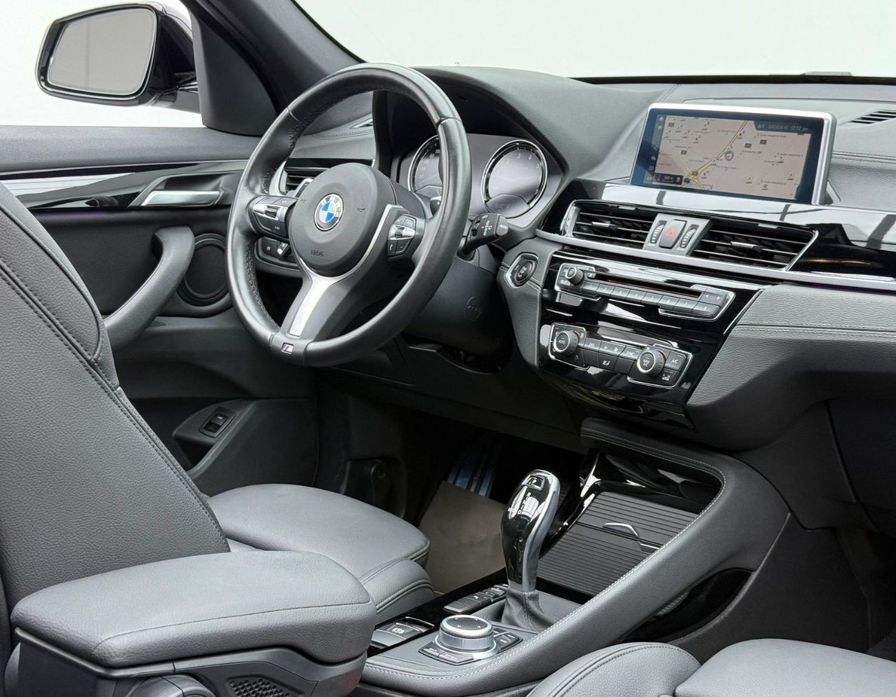 بي أم دبليو X1 sDrive 20i M Sport 2.0L 2021 BMW X1 sDrive20i M Sport, 2026 BMW Warranty + Service Pack, Full BMW Se