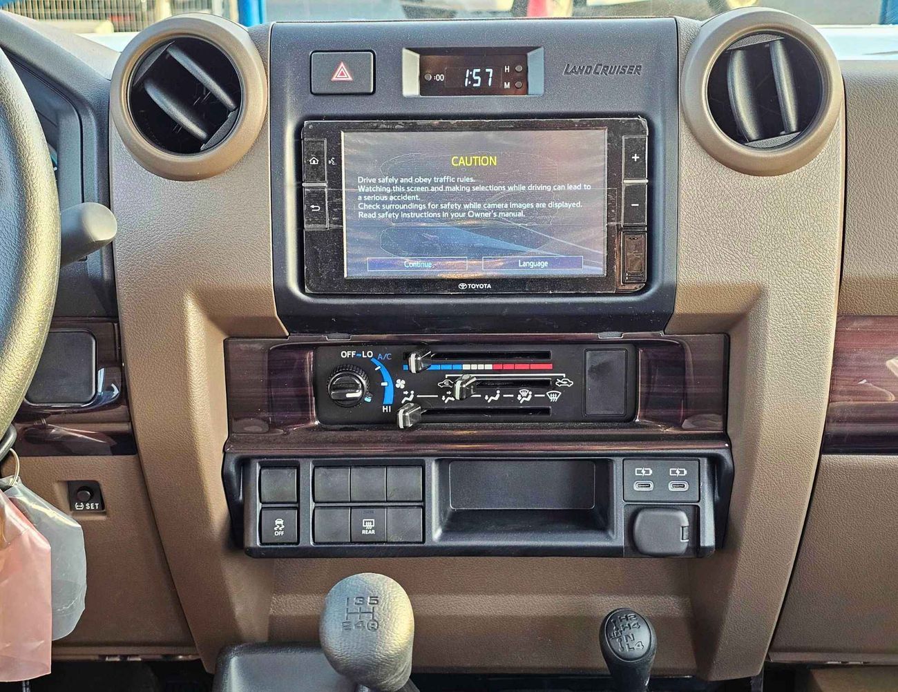 Toyota Land Cruiser 70 LC76 | M/T | 2.8L V4 DIESEL | DVD+CAMERA | SNORKEL | PWR WINDOWS & LOCKS (CODE # DSL-E)