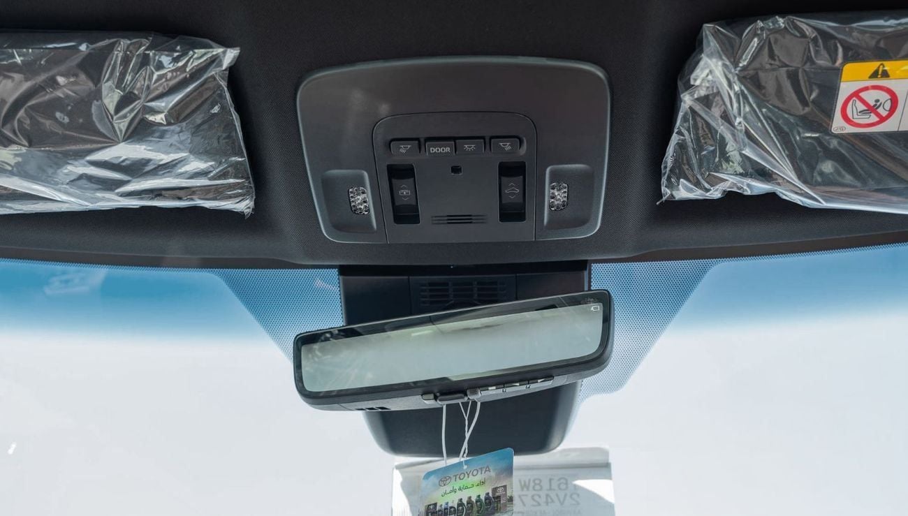 Toyota Camry 2025 Toyota Camry Lumiere 2.5L AT Hybrid (Blue-Tan)