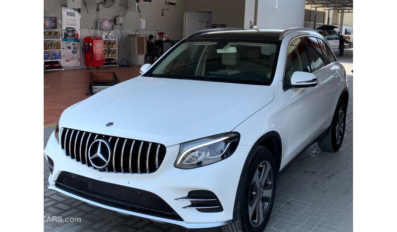 Mercedes-Benz GLC 300 Full option very nice clean car