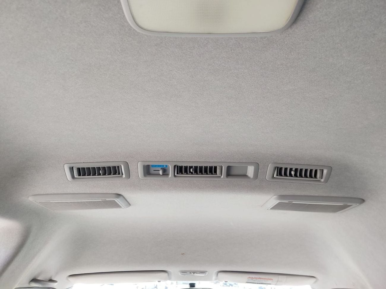 تويوتا هاياس (RAMADAN OFFER) TOYOTA HIACE VAN RHD 2014 MODEL 2.7 L PETROL AUTOMATIC(PM06557)