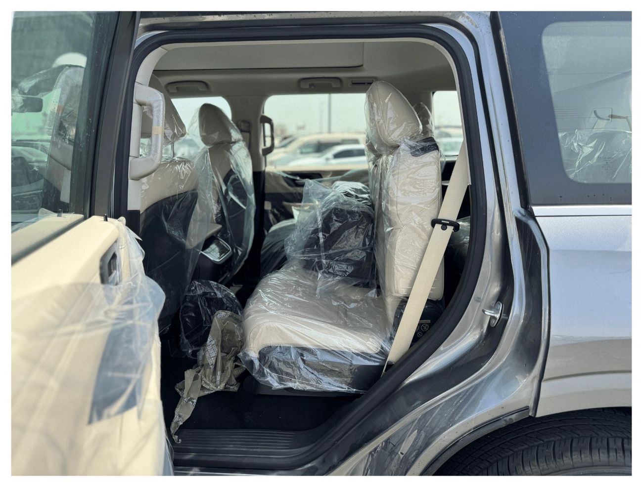 Nissan Patrol Nissan Patrol LE 3.5L Mid options  2026