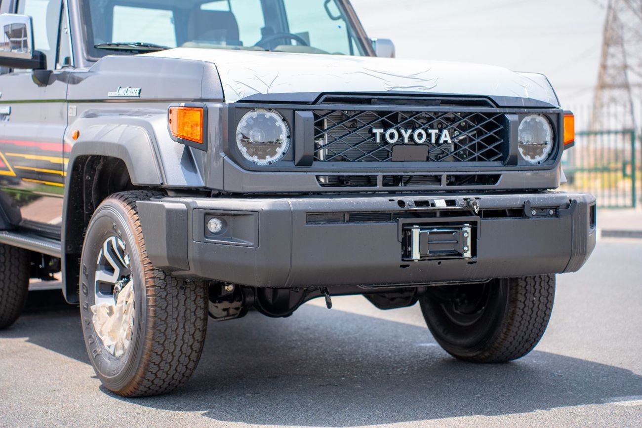 تويوتا لاند كروزر 70 LX 2.8L Diesel 3 Doors 2025