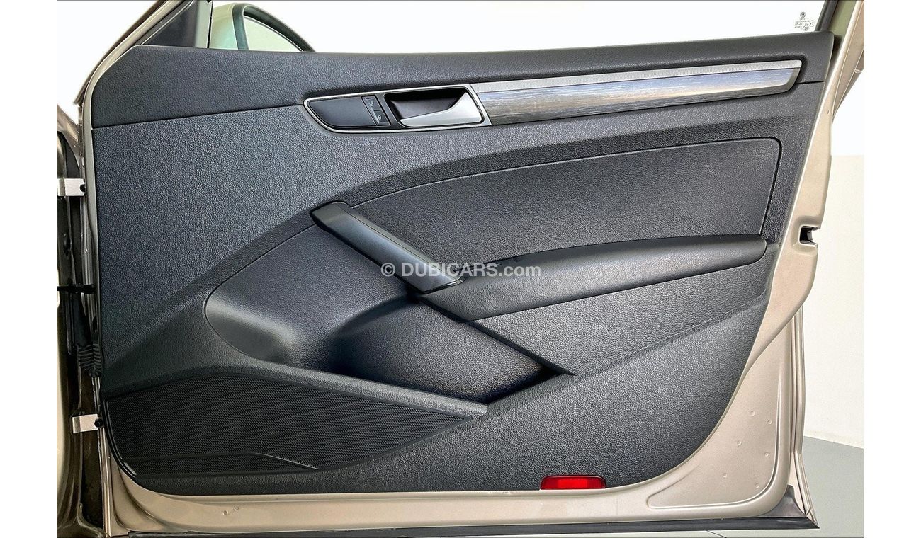 Volkswagen Passat SE