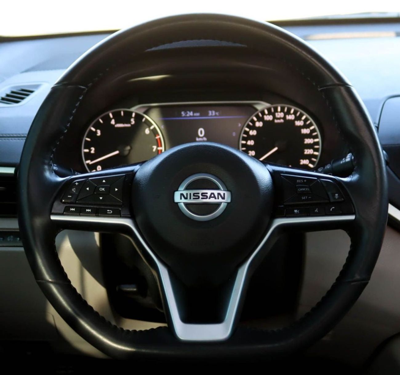 نيسان ألتيما 2.5 SV Nissan Altima 2.5L 2021 original paint GCC  accident-free in excellent condition 1076 P.M